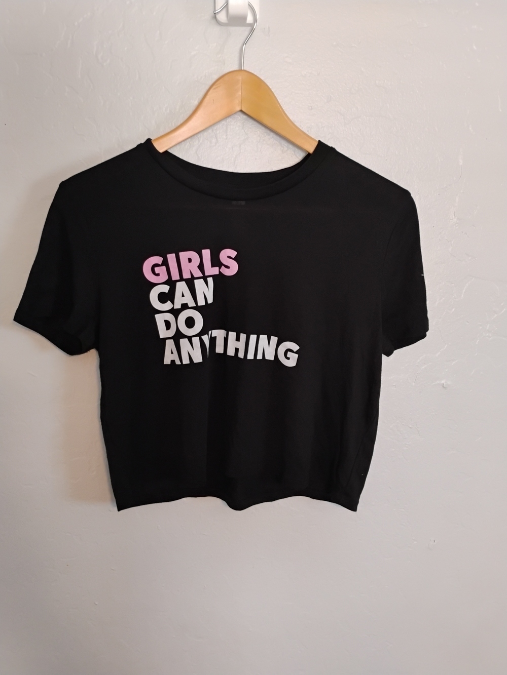 Bella+Canvas Womens Black Cropped Graphic Quote Crew Neck T-Shirt Size M